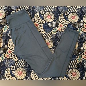 HOFi high waist yoga pants. Size Small. Grey.